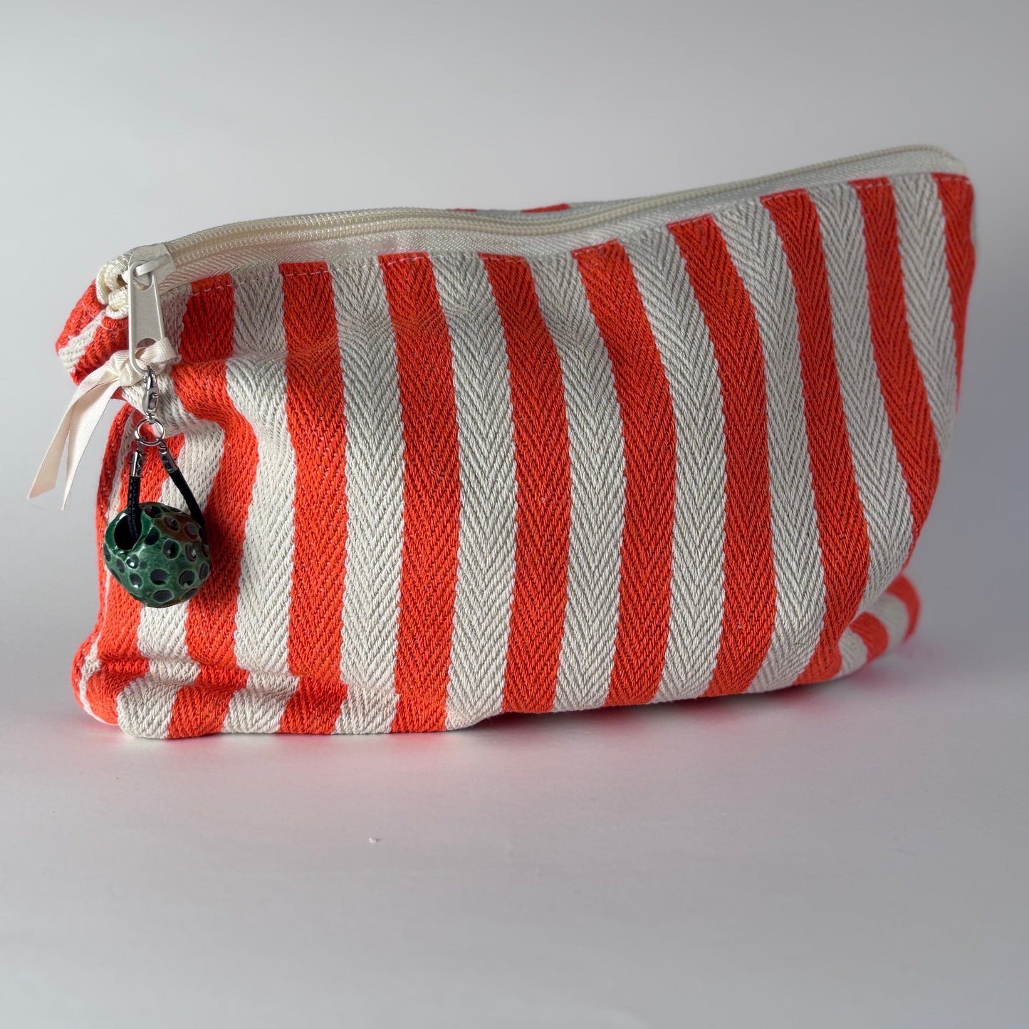 Pochette con charm in ceramica - estate